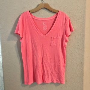 Gap V-neck Tee